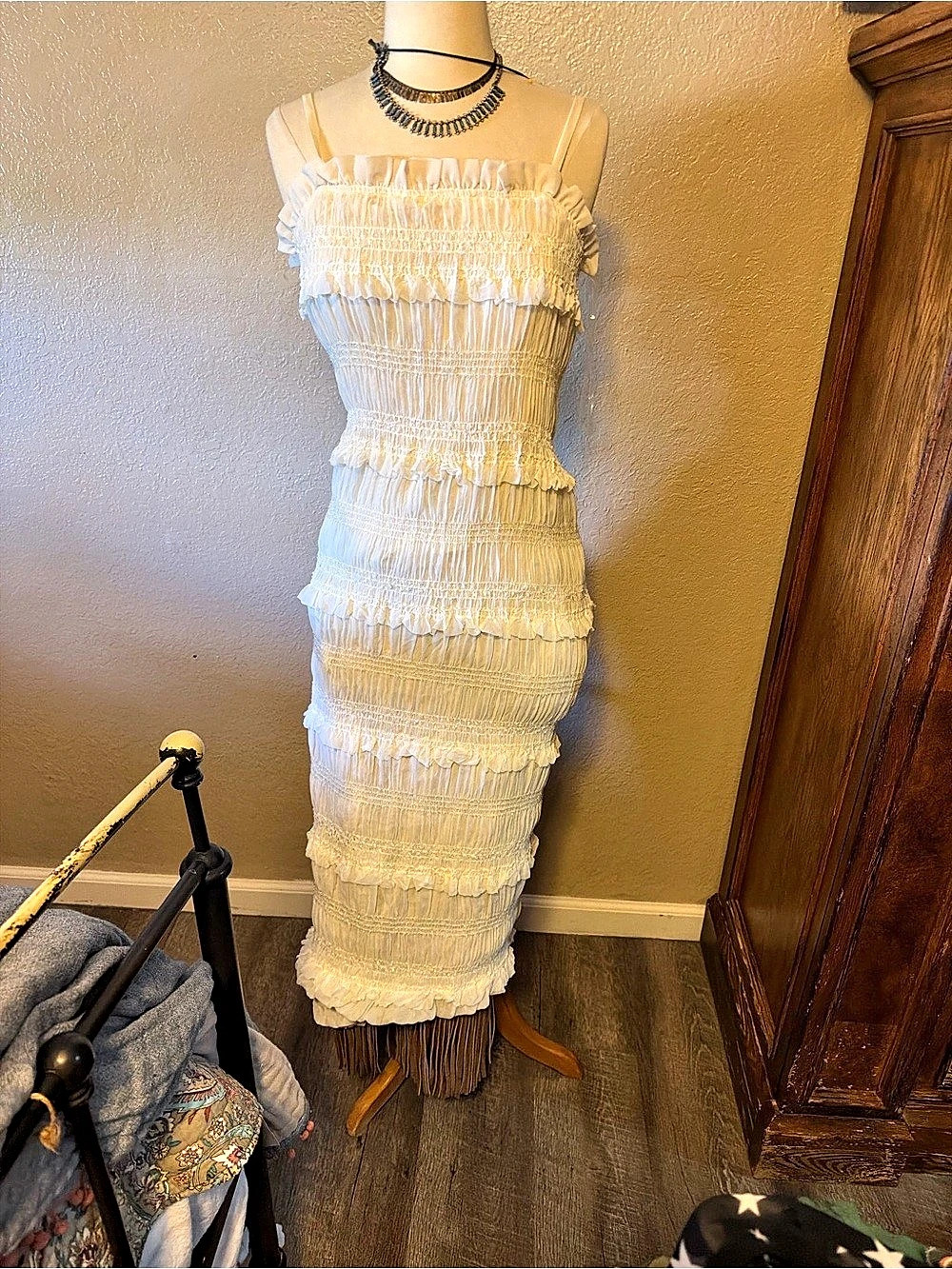 Fashion Nova Smocked Ruffle Midi Dress in White Size XL Like New